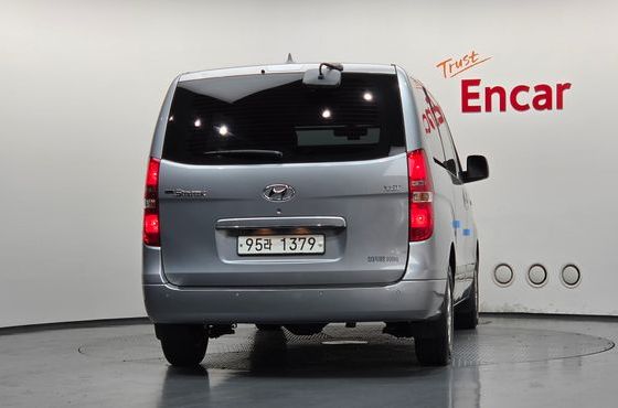Hyundai Starex 3-Seater VAN CVX Luxury — пробег 107 515 км — фото 4 из 5