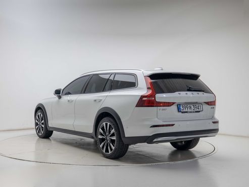 Volvo V60 B5 Ultra AWD — пробег 3 171 км — фото 4 из 5