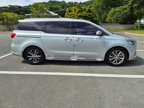 Kia Carnival 9-Seater Prstige — пробег 142 756 км — фото 4 из 5