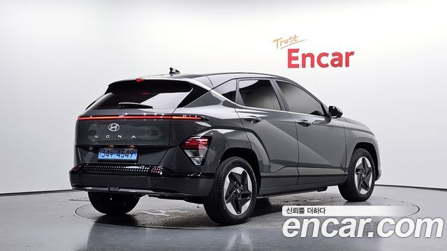 Hyundai Kona Standard Premium — пробег 26 796 км — фото 2 из 5