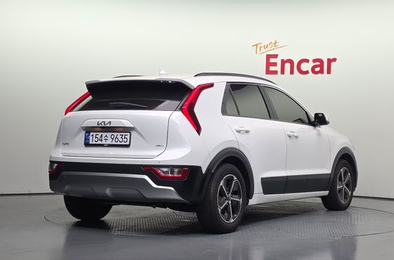 Kia Niro Trendy — пробег 156 301 км — фото 2 из 5