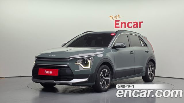 Kia Niro Prestige — пробег 134 757 км — фото 1 из 5