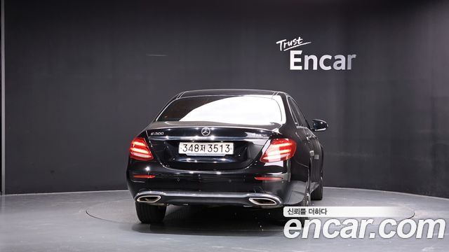 Mercedes-Benz E-Class E300 4MATIC Avnatgarde — пробег 102 845 км — фото 4 из 5