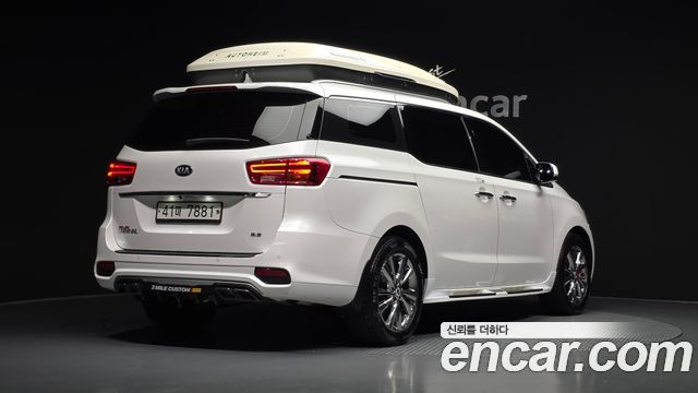 Kia Carnival Gasoline 9-Seater Noblesse Special — пробег 57 227 км — фото 2 из 5