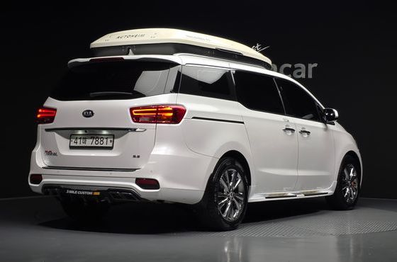 Kia Carnival Gasoline 9-Seater Noblesse Special — пробег 57 227 км — фото 2 из 5