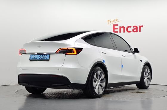Tesla Model Y RWD — пробег 55 454 км — фото 2 из 5