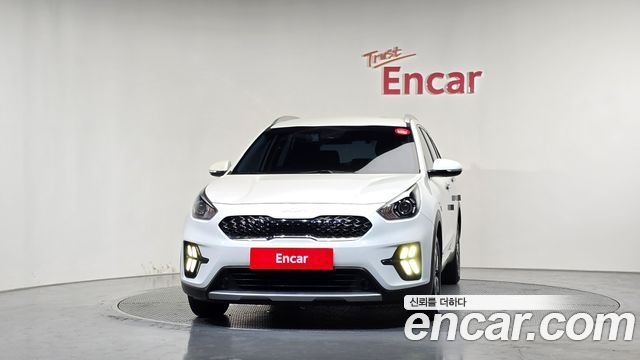 Kia Niro 1.6 HEV Prestige — пробег 97 039 км — фото 3 из 5