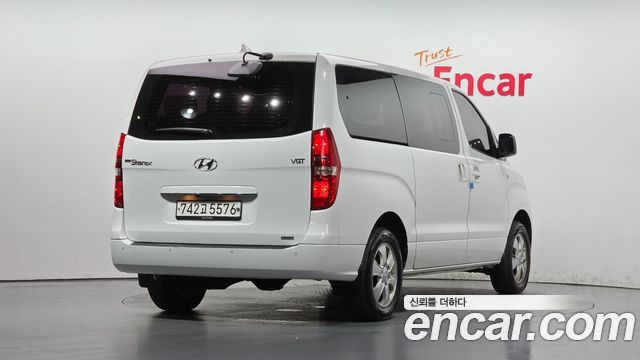 Hyundai Starex 4WD Wagon 12-Seater Smart — пробег 121 040 км — фото 2 из 5