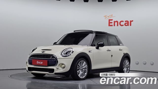 Mini Cooper 5Door Standard 3rd — пробег 95 973 км — фото 1 из 5