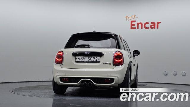 Mini Cooper 5Door Standard 3rd — пробег 95 973 км — фото 4 из 5