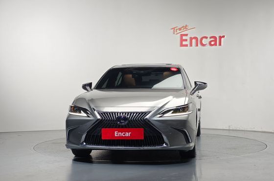 Lexus ES Luxury Plus — пробег 63 450 км — фото 3 из 5