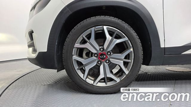 Kia Seltos из Кореи Encar