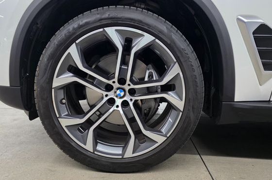 BMW X5 xDrive 40i xLine — пробег 9 011 км — фото 5 из 5