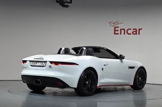 Jaguar F-TYPE P300 Convertible X152 — пробег 21 870 км — фото 2 из 5