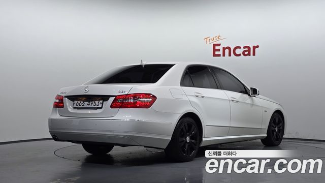 Mercedes-Benz E-Class E200 CGI Avantgarde — пробег 87 691 км — фото 2 из 5