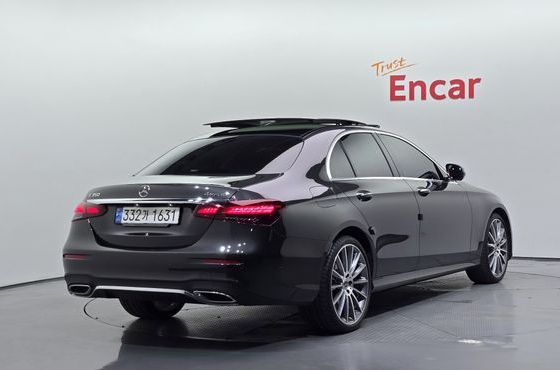 Mercedes-Benz E-Class E350 4MATIC AMG Line — пробег 12 508 км — фото 2 из 5