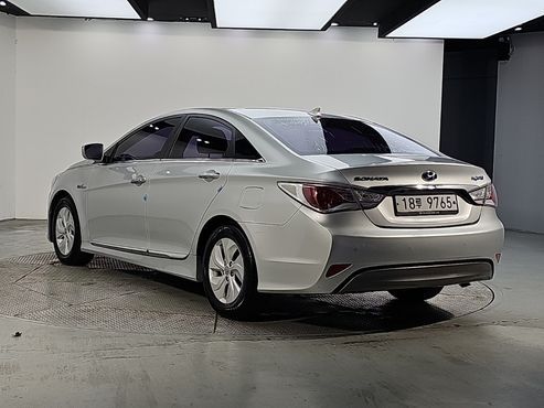 Hyundai Sonata 2.0 Modern — пробег 157 000 км — фото 3 из 5