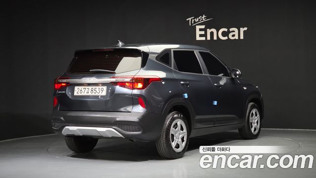 Kia Seltos из Кореи Encar