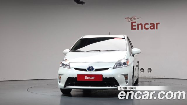 Toyota Prius 1.8 E — пробег 89 509 км — фото 3 из 5
