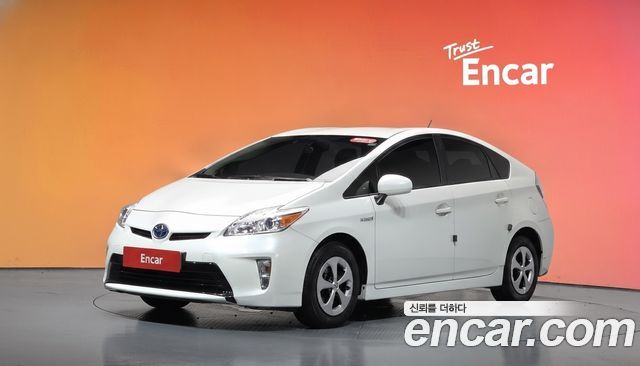 Toyota Prius 1.8 E — пробег 89 509 км — фото 1 из 5
