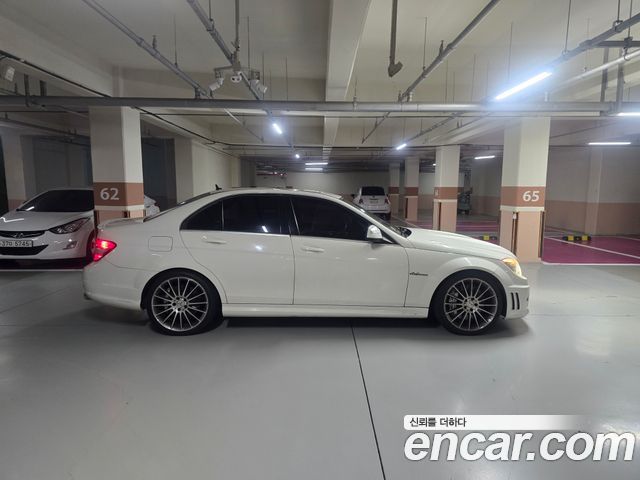 Mercedes-Benz C-Class C63 AMG Sedan — пробег 932 000 км — фото 3 из 5