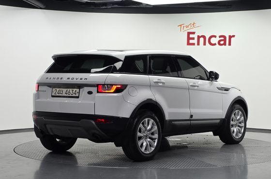 Land Rover Range Rover Evoque 2.0 TD4 SE — пробег 97 654 км — фото 2 из 5
