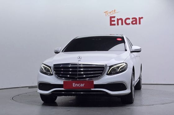 Mercedes-Benz E-Class E300 4MATIC Exclusive — пробег 78 786 км — фото 3 из 5