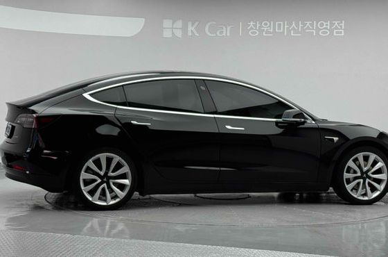 Tesla Model 3 Long Range AWD — пробег 32 000 км — фото 2 из 5