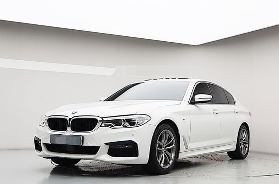 BMW 5-Series 530i M Sport Package — пробег 72 418 км — фото 1 из 5
