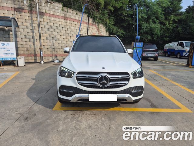 Mercedes-Benz GLE-Class GLE300d 4MATIC — пробег 84 000 км — фото 3 из 5