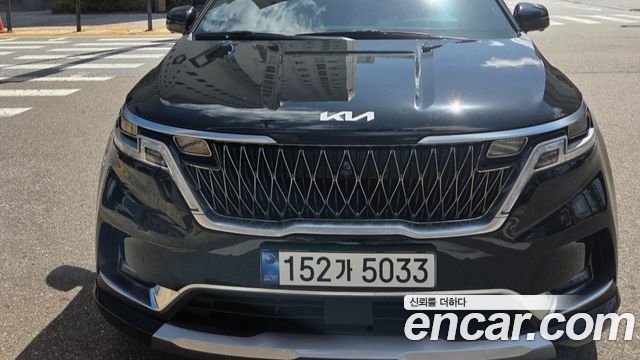 Kia Carnival Gasoline 7-Seater Hi-Limousine Signature — пробег 95 000 км — фото 1 из 5