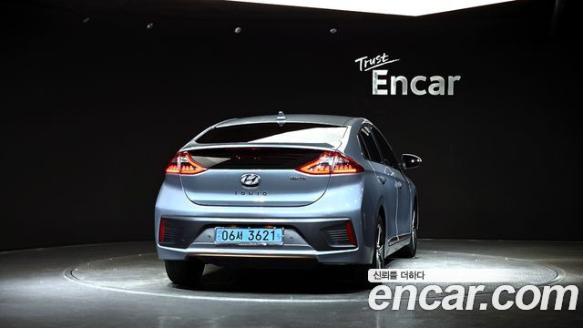 Hyundai Ioniq Q — пробег 147 130 км — фото 4 из 5