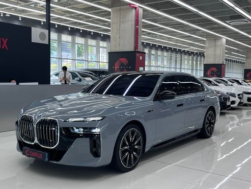 BMW i7 M70 xDrive — пробег 49 700 км — фото 3 из 5