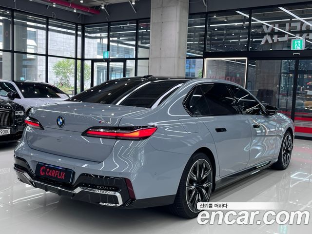 BMW i7 M70 xDrive — пробег 49 700 км — фото 4 из 5