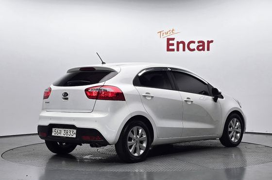 Kia pride 1.6 GDI Hatchback Luxury — пробег 46 742 км — фото 2 из 5