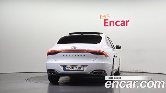 Hyundai Grandeur Calligraphy — пробег 102 550 км — фото 4 из 5