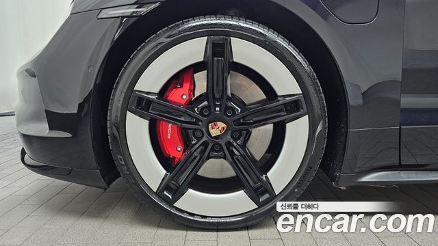 Porsche Taycan из Кореи Encar