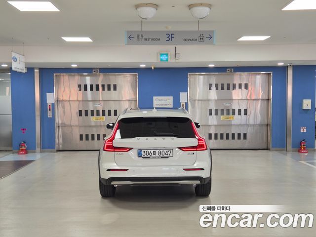 Volvo V60 из Кореи Encar