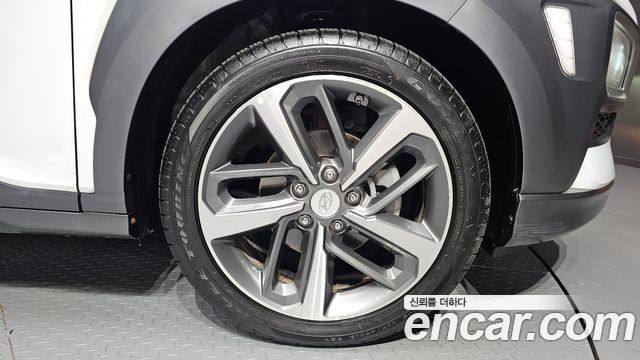 Hyundai Kona из Кореи Encar