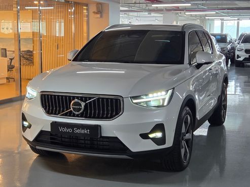 Volvo XC40 B4 Ultra Bright — пробег 16 374 км — фото 1 из 5