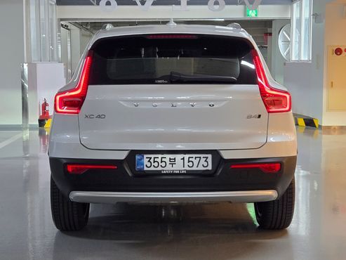 Volvo XC40 B4 Ultra Bright — пробег 16 374 км — фото 4 из 5