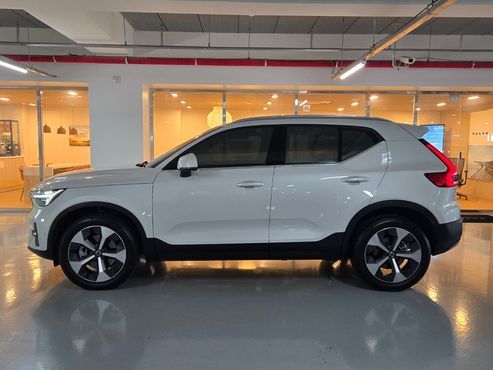Volvo XC40 B4 Ultra Bright — пробег 16 374 км — фото 5 из 5