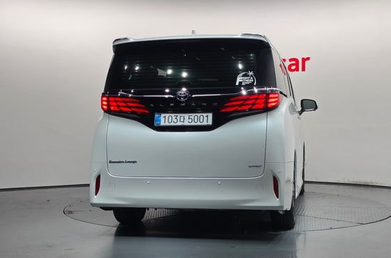 Toyota Alphard 2.5 HEV Executive AWD — пробег 12 464 км — фото 4 из 5