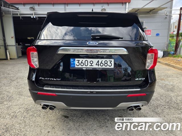 Ford Explorer 3.0 Platinum 4WD — пробег 42 669 км — фото 4 из 5