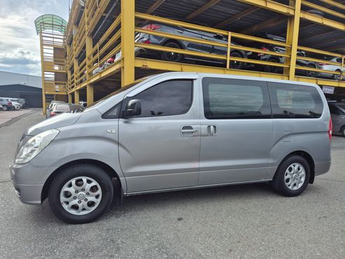 Hyundai Starex 3-Seater VAN CVX Deluxe — пробег 212 610 км — фото 3 из 5
