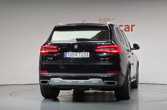 BMW X5 xDrive 40i xLine — пробег 77 583 км — фото 4 из 5