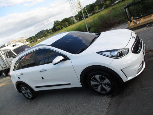 Kia Niro Noblesse — пробег 72 000 км — фото 3 из 5
