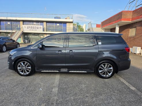 Kia Carnival 9-seater Noblesse — пробег 97 735 км — фото 4 из 5