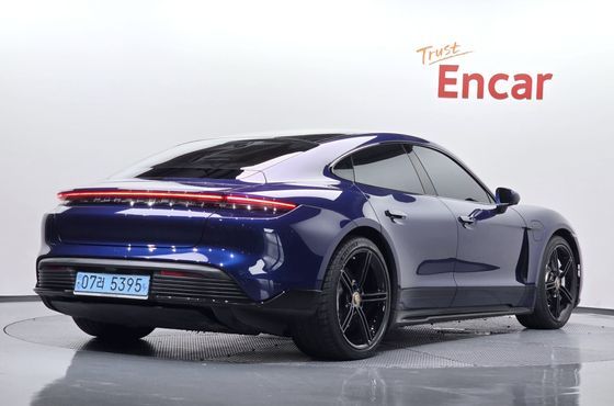 Porsche Taycan 4S — пробег 78 893 км — фото 2 из 5
