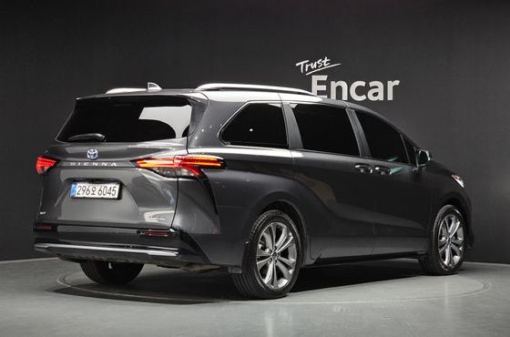 Toyota Sienna 2.5 Hybrid 2WD — пробег 19 263 км — фото 2 из 5